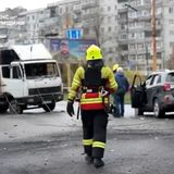 Attacchi russi nella notte sull’Ucraina, Zelensky oggi in Svezia. Sfuma vertice Trump-Putin a Budapest