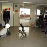Bafana con la polizia in visita ai bimbi ricoverati in pediatria all’ospedale San Bassiano