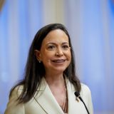 Un opositor venezolano exiliado desvela el papel de Zapatero para callar a los presos: "Llamaba para que no denunciaran"