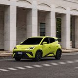 BYD Dolphin Surf - La citycar elettrica che unisce praticità e tecnologia