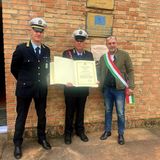 Riuscì a bloccare uno sbandato armato di spranga: agente castellano premiato a Rovigo