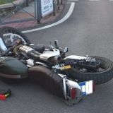 Scontro auto-moto in centro a Dueville: ferito un centauro