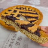Crostata con pasta frolla al kefir e composta di fragole