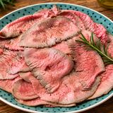Roast beef al forno morbido e rosato: ricetta facile e tempi di cottura