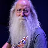 Legendary bass and session player Leland Sklar talks about his amazing career and his book on The Mike Wagner Show!