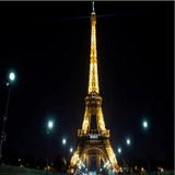 Torre Eiffel reconoce esfuerzo de personal de salud