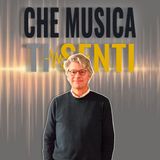 Claudio Lopasso, architetto e artista ready made, metri e metri di dischi!