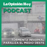 Más de 1,400 vuelos cancelados y choque de 45 vehículos en Indiana por tormenta invernal.