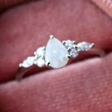 Arrivano i gioielli fatti con gli embrioni