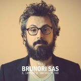 Brunori Sas. "La vigilia di Natale", del 2014, racconta il lato più malinconico delle festività, a volte superficiali e non sempre perfette.