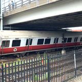 Red Line Derailment Snags Morning Commute, May Not Be Cleared For 24 Hours