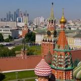 NYT: “Trump valuta accordi commerciali con Putin”. Russia, via al voto legislativo