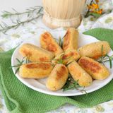Crocchette con purè di fave secche