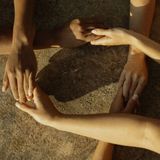 Épisode 173 | Les femmes sont-elles dures entre elles ? L'élan (nécessaire) de la sororité