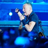 Springsteen, rinviati i concerti di Milano dell'1 e 3 giugno