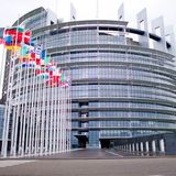 Immagine di copertina di 'Trasmissions su la Europe.'