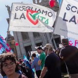 La manifestazione per la vita e la divisione del mondo prolife italiano