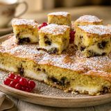 Torta Soffice Piumino con Crema di Ricotta, Frutta Secca e Cioccolato – Ricetta Facile e Golosa