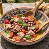 Insalata di borlotti e tonno: il piatto unico estivo ricco di proteine e sapore
