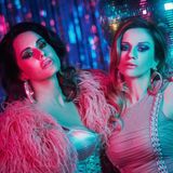 Paola & Chiara. Dopo il ritorno al successo a Sanremo 2023, ora vogliono riprendersi pure il titolo di regine dell'estate e della dance pop.