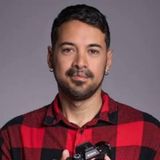 Iván Montoya revela su trayectoria retratando a las grandes estrellas del entretenimiento