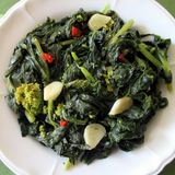 Cime di rapa aglio olio e peperoncino alla napoletana