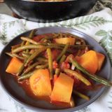 Fagiolini in umido con patate e pomodoro