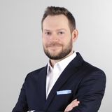 020: Odszkodowanie za poślizgnięcie się i upadek na miejskim chodniku - kazus pana Jana