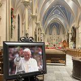 Episode 18: Pope Emeritus Benedict XVI, Band Christmas Concert, New Year's Resolutions (Jan. 4, 2023)
