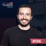 Adoção de IA em vendas e marketing: desafios e impactos, com Gabriel Vallejo ｜ Raise The Bar #136