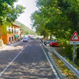 Paura fra i tornanti del Costo, si scontrano due moto: ferito un biker