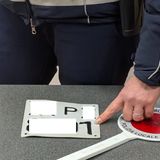Targa contraffatta, guida in stato di ebbrezza e prostituzione. Scattano denunce e sanzioni
