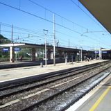 Tragedia in stazione: giovane travolto da un treno. Circolazione ferroviaria sospesa per due ore