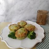 Tortini di broccoli e acciughe