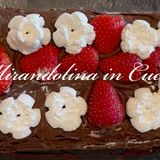 Tronchetto gelato alle fragole e panna