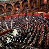 Il Parlamento approva il Def. Il Consiglio dei Ministri si riunisce il 1° maggio
