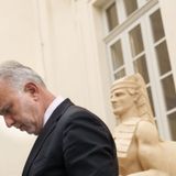 El editorial de Carlos Cuesta: Un día cualquiera en la aventura gubernamental de Sánchez