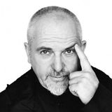 Peter Gabriel e "My body is a cage": una cover tra poesia e potenza