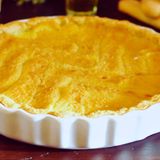 Crostata beneventana: ricetta originale con savoiardi e crema al liquore Strega