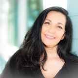 Women's Empowerment and Digital Entrepreneur Business Coach Marie Hernandez