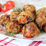 POLPETTE DI MELANZANE CON POMODORINI conquistano al primo morso