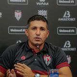 Entrevista com o técnico interino Eduardo Souza após empate do Atlético-GO com o Fortaleza em 1 a 1 no Castelão