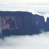 Monte Roraima il plateau più antico della Terra dove la vita ha scritto le proprie regole