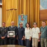 Pietro Caretta, una vita in divisa: dopo 46 anni, il saluto commosso della città al Brigadiere Capo