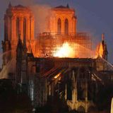 Notre Dame: el símbolo que al arder hizo que el mundo se abrazara
