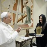 Laura Pausini incontra Papa Leone XIV