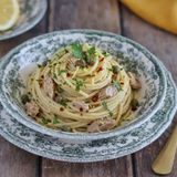 Spaghetti con tonno e limone