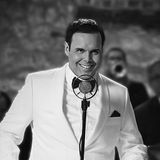 FRANK CEARA cocina canciones en su nuevo álbum
