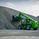 Sollevatore telescopico Merlo P72.10 CS TOP, sicurezza ed efficienza elevate nei cantieri più complessi