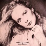 Loretta Goggi. Con la cantante, attrice, imitatrice e conduttrice tv andiamo al 1982, per raccontarvi della sua hit e album "Pieno d'amore".